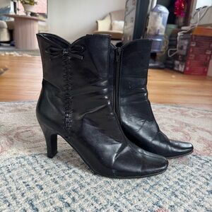 Vintage Black Heeled Boots With Bows
